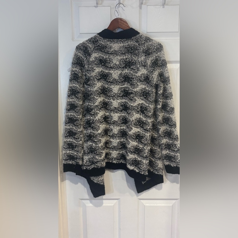 Lou & Grey Black and White Patterned Cardigan - Picture 5 of 5